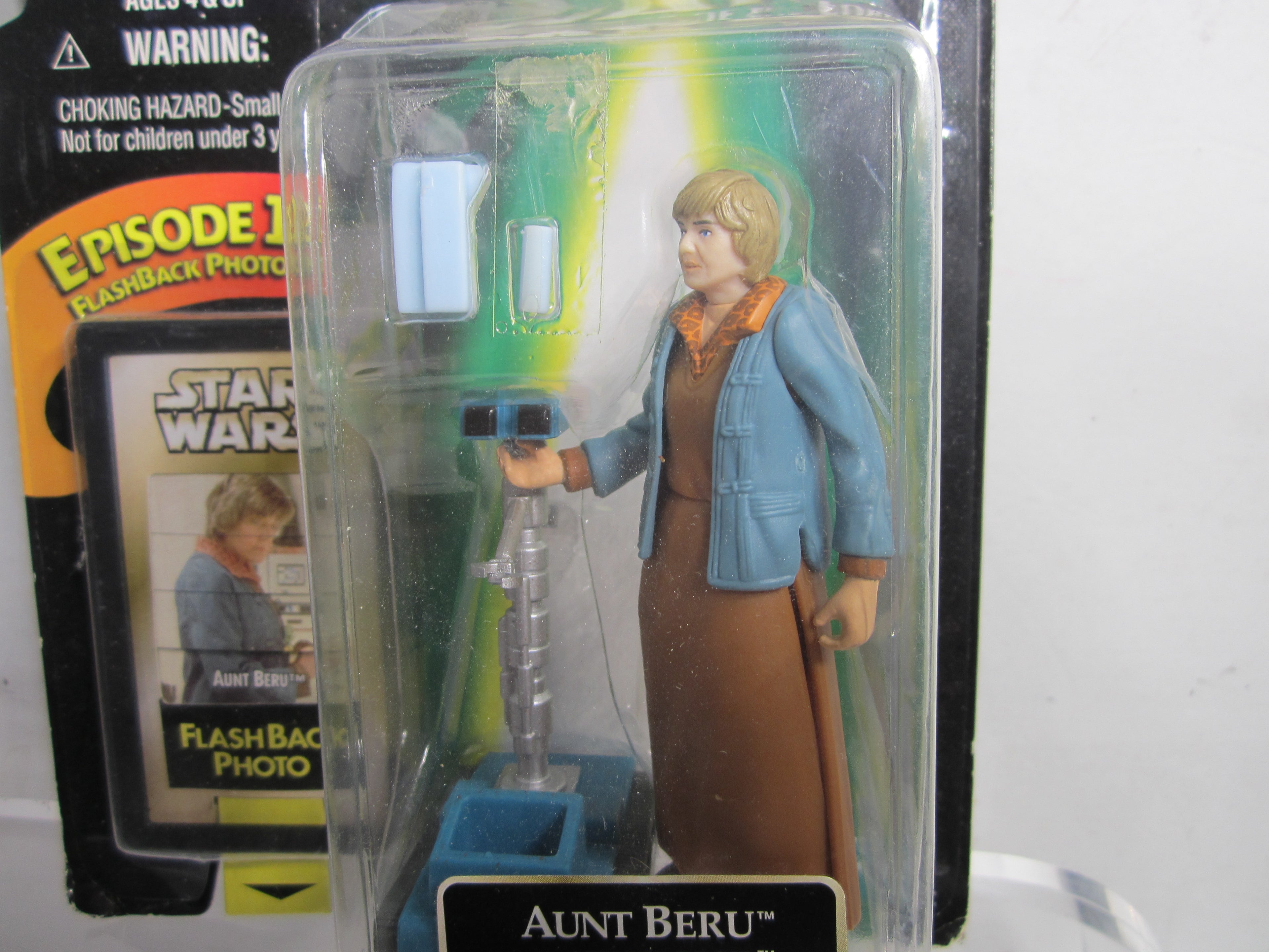 Star Wars Episode I Action Figure Aunt Beru With Droid